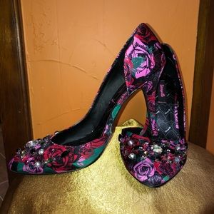 Betseyville by Betsey Johnson Heels
